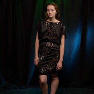 Black Lace with Beige lining, Jessica Simpson Womens size 4, zipper on side